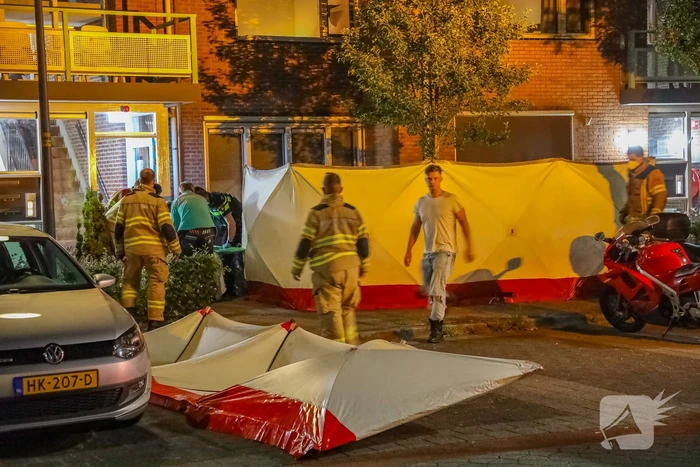 Persoon zwaargewond door incident op straat