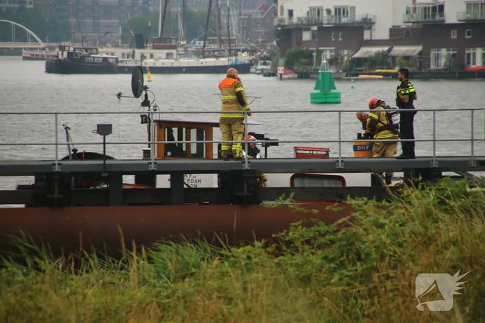 Brand in machinekamer van binnenvaartschip