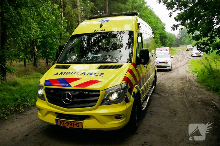 Persoon gewond tijdens illegaal crossen in bos