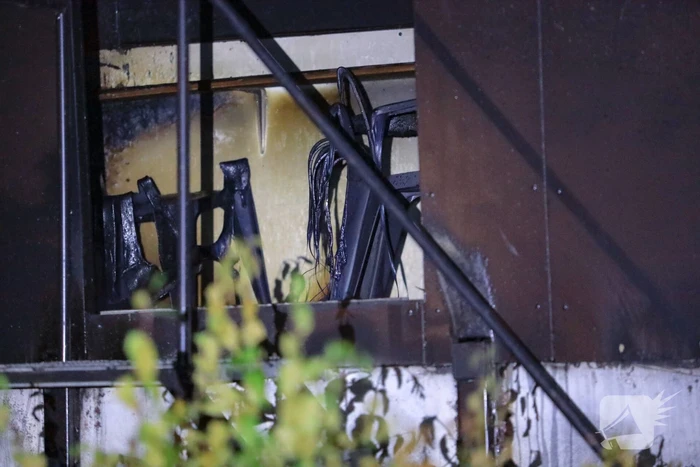 Brandweer blust brand in huisje van softbal vereniging Quick