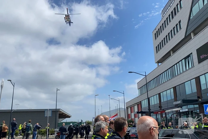 Honderden agenten bewijzen laatste eer aan overleden motoragent