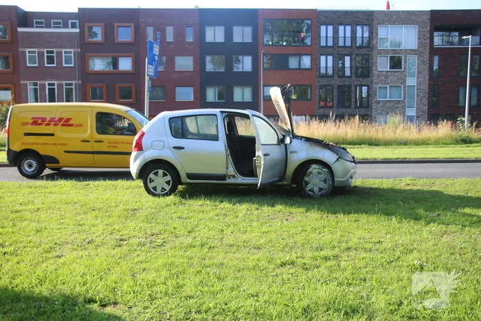 Auto zwaar beschadigd door brand