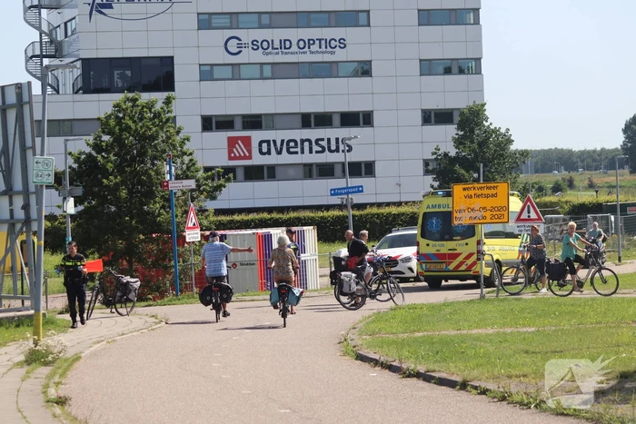 Fietsster loopt ernstig hoofdletsel op bij botsing