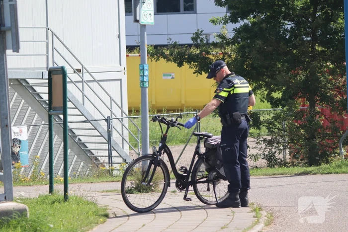 Fietsster loopt ernstig hoofdletsel op bij botsing