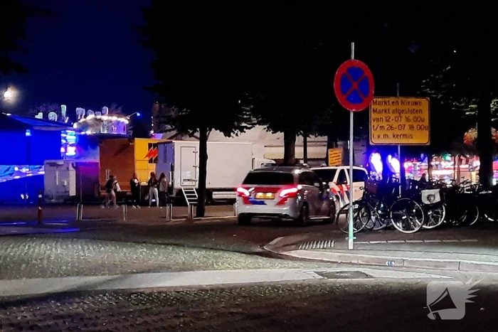 Persoon bewusteloos op kermisterrein