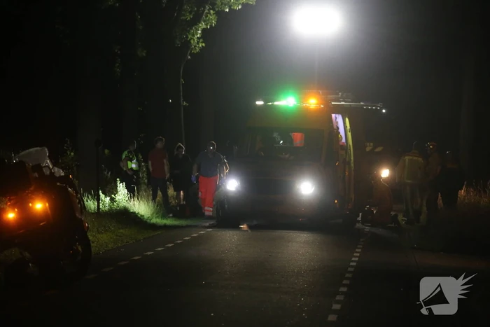Meerdere gewonden bij botsing tegen boom