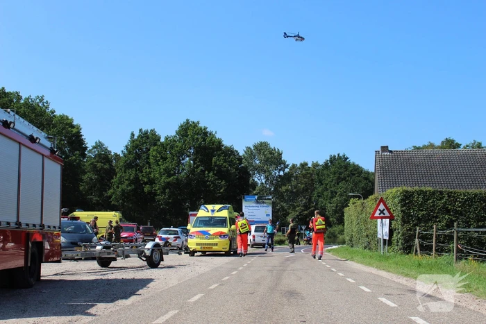 Persoon te water bij overstromingen