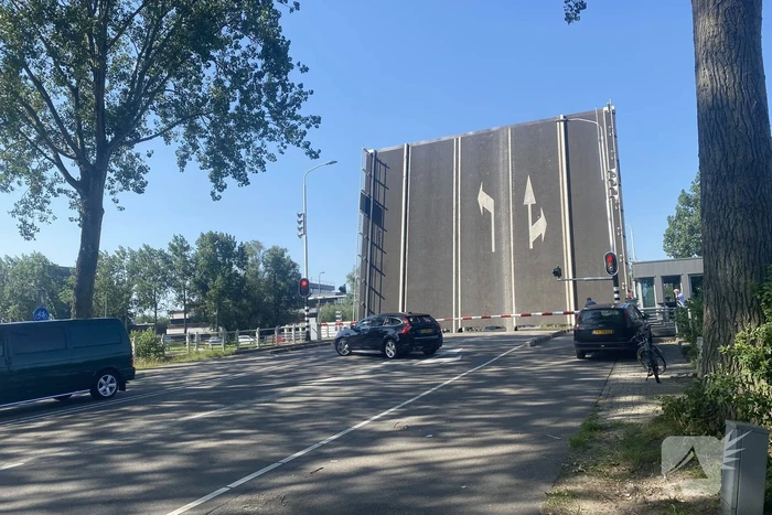 Geen verkeer mogelijk door kapotte brug