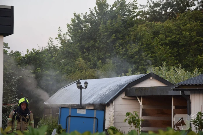 Schuur volledig in brand door accu e-bike