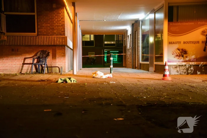 Man zwaargewond na schietpartij op straat