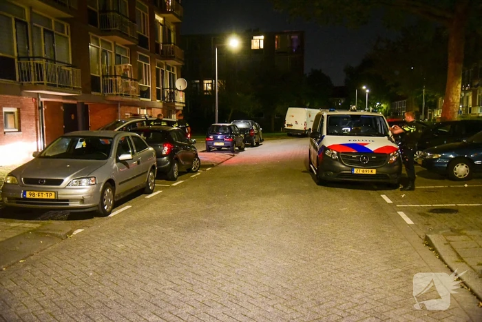 Man zwaargewond na schietpartij op straat