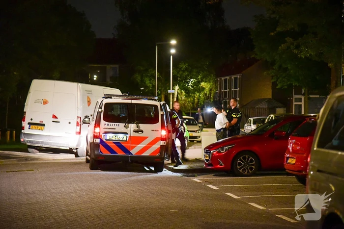 Man zwaargewond na schietpartij op straat