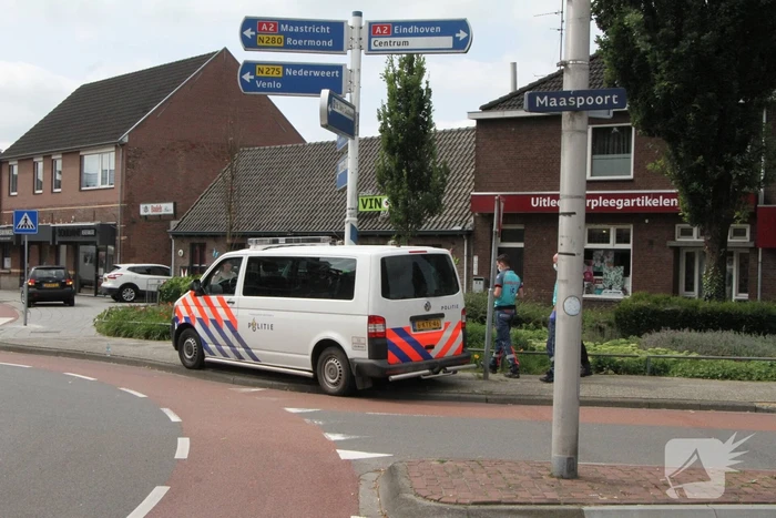 Wielrenner aangereden op rotonde