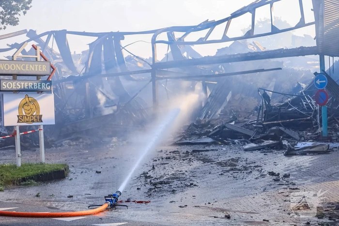 Miljoenenschade na verwoestende brand