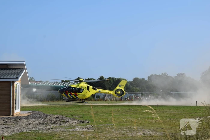 Traumahelikopter landt voor medisch incident op Camping De Duinhoeve