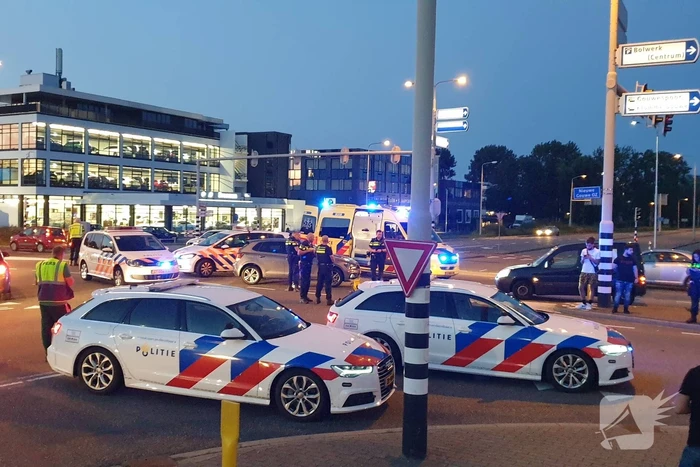 Motorrijder gewond bij botsing met auto