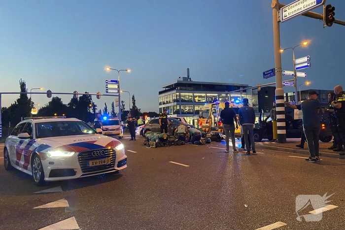 Motorrijder gewond bij botsing met auto