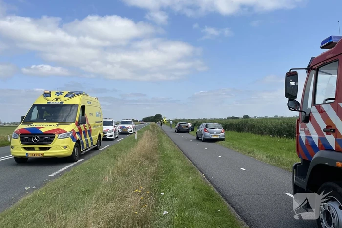 Auto's belanden in sloot