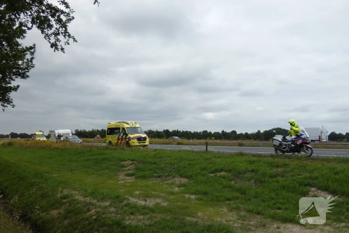Man en vrouw gestrand na ongeval met caravan