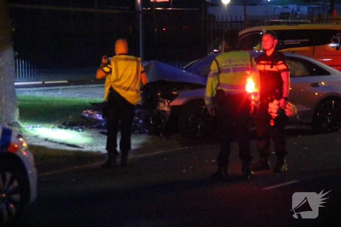 Auto in de kreukels bij eenzijdige aanrijding
