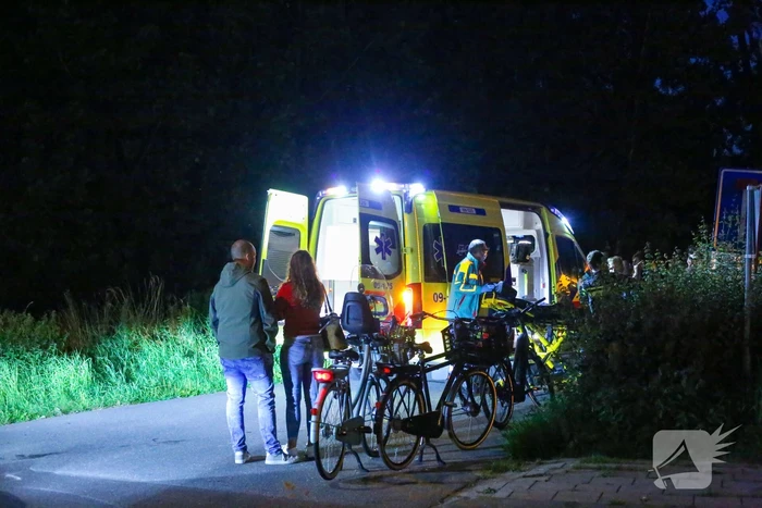 Brommerrijder belandt in sloot