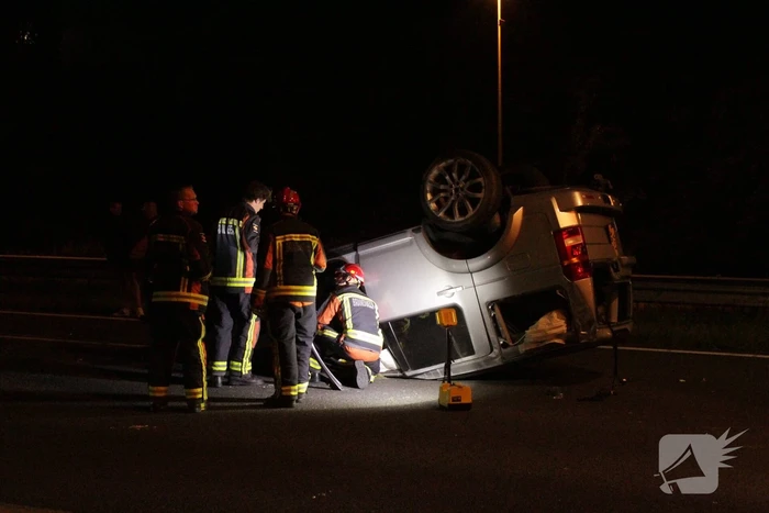 Snelweg volledig afgesloten door zwaar ongeval