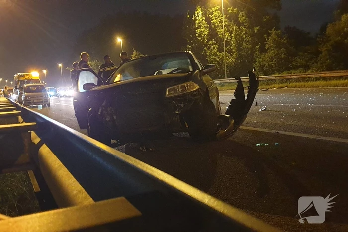 Snelweg volledig afgesloten door zwaar ongeval