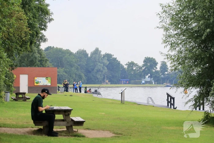 Zoektocht naar vermiste duiker Vinkeveense Plassen