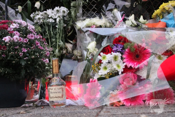Bloemenzee voor doodgestoken man (27)