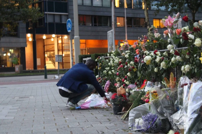 Bloemenzee voor doodgestoken man (27)