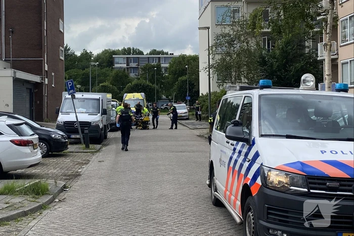 Ernstig gewonde bij schietpartij in auto