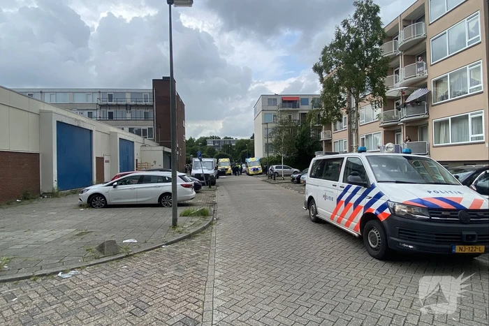 Ernstig gewonde bij schietpartij in auto