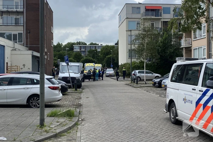 Ernstig gewonde bij schietpartij in auto