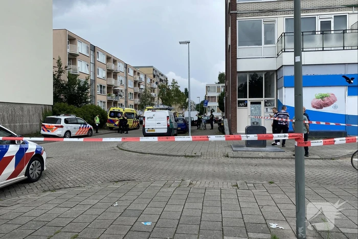 Ernstig gewonde bij schietpartij in auto