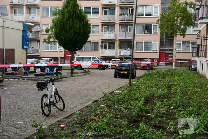Ernstig gewonde bij schietpartij in auto