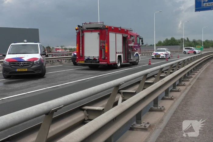 Twee auto's en een vrachtwagen betrokken bij ernstig ongeluk