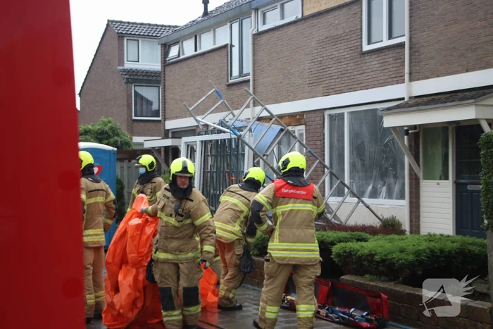 Persoon zwaargewond door omgevallen steiger