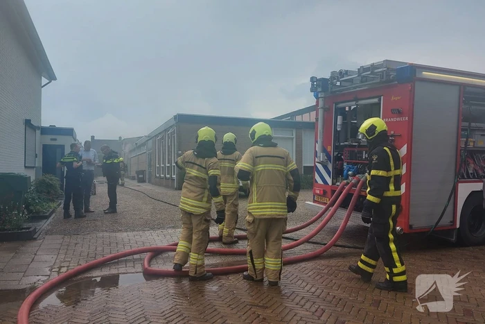 Veel rook bij brand in kantoorpand