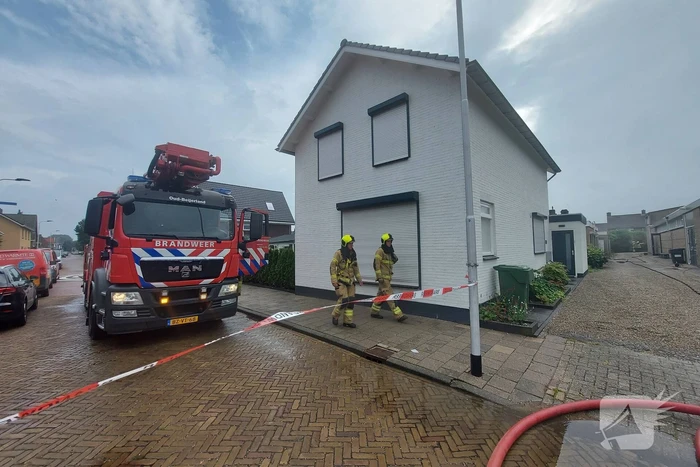 Veel rook bij brand in kantoorpand