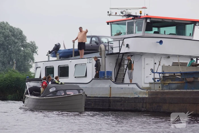 Grote zoekactie naar mogelijk persoon te water Jachthaven 't Raboes