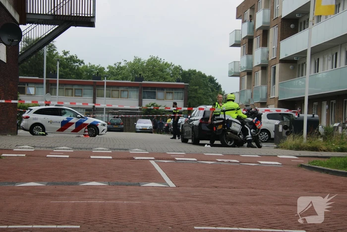 Persoon ernstig gewond na mogelijk val van hoogte