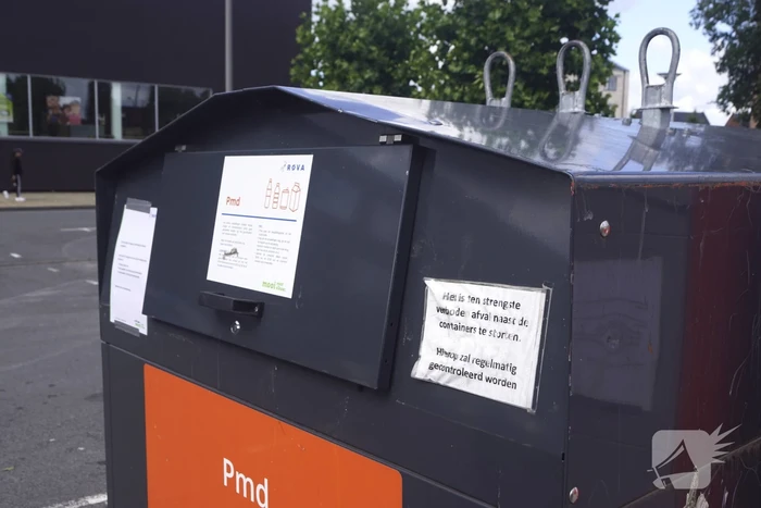 Overlastgevende containers in centrum van Vathorst worden verwijderd