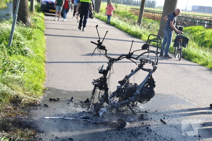 Scooter gaat in vlammen op