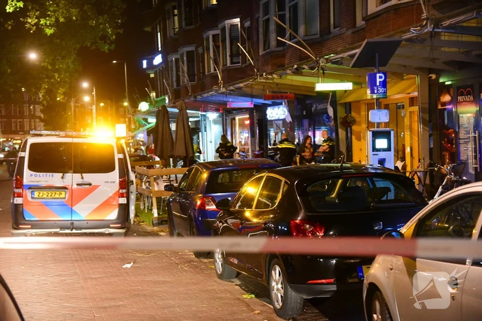 Mogelijke schietpartij op terras van café