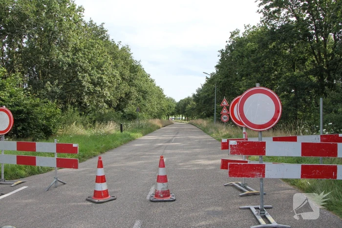 Politie doet inval in loods