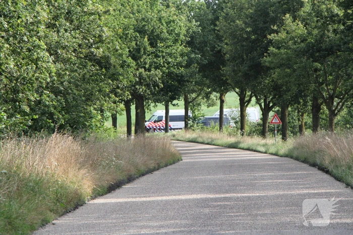 Politie doet inval in loods