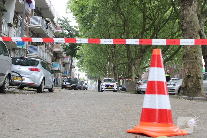 Straat in Feijenoord afgesloten na melding van schietpartij