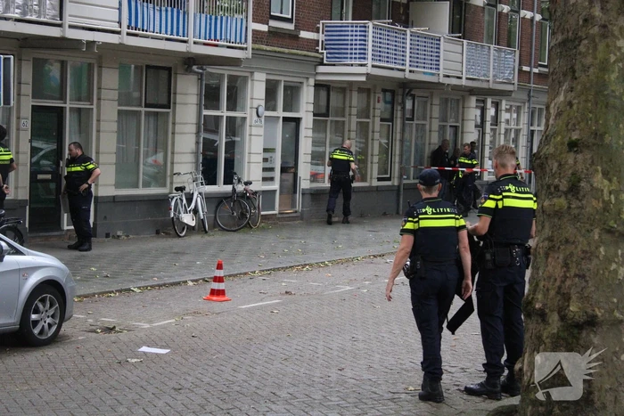 Straat in Feijenoord afgesloten na melding van schietpartij