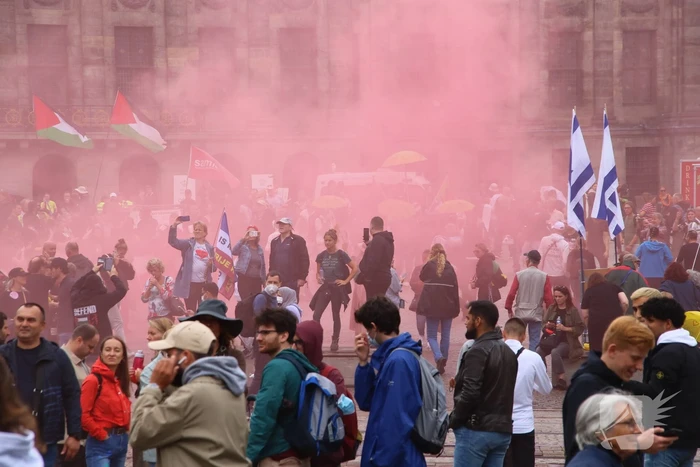 Demonstratie over coronamaatregelen verloopt gemoedelijk