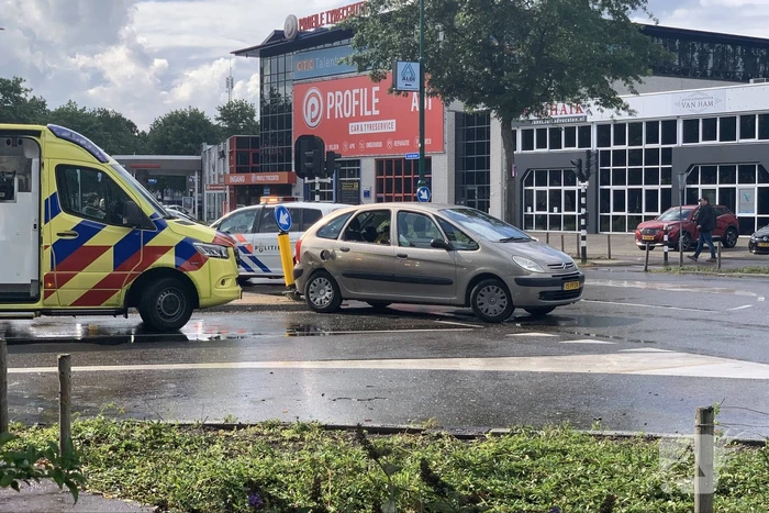 Persoon aangehouden bij verkeersongeval